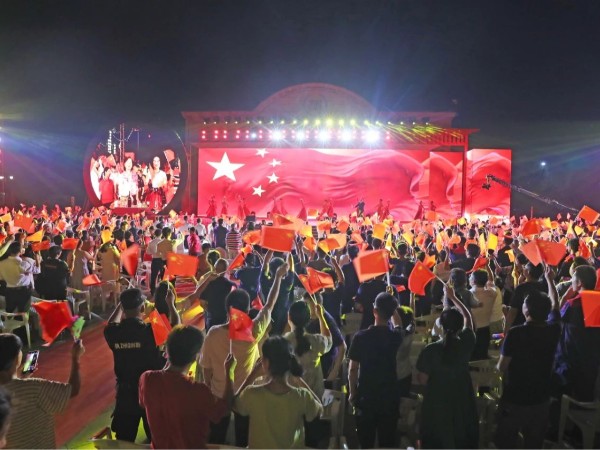 2023萬豐中秋晚會(huì)絢麗呈現(xiàn)，燈光設(shè)備租賃服務(wù)是哪家？1