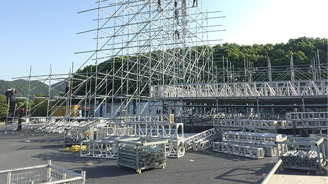 現(xiàn)場服務(wù)4