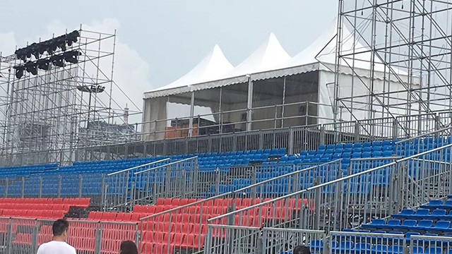 現(xiàn)場服務(wù)10