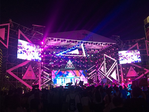 舞臺(tái)背景搭建，會(huì)議背景板制作及搭建的注意事項(xiàng)！