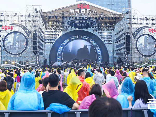 LED顯示屏在音樂節上的應用優勢